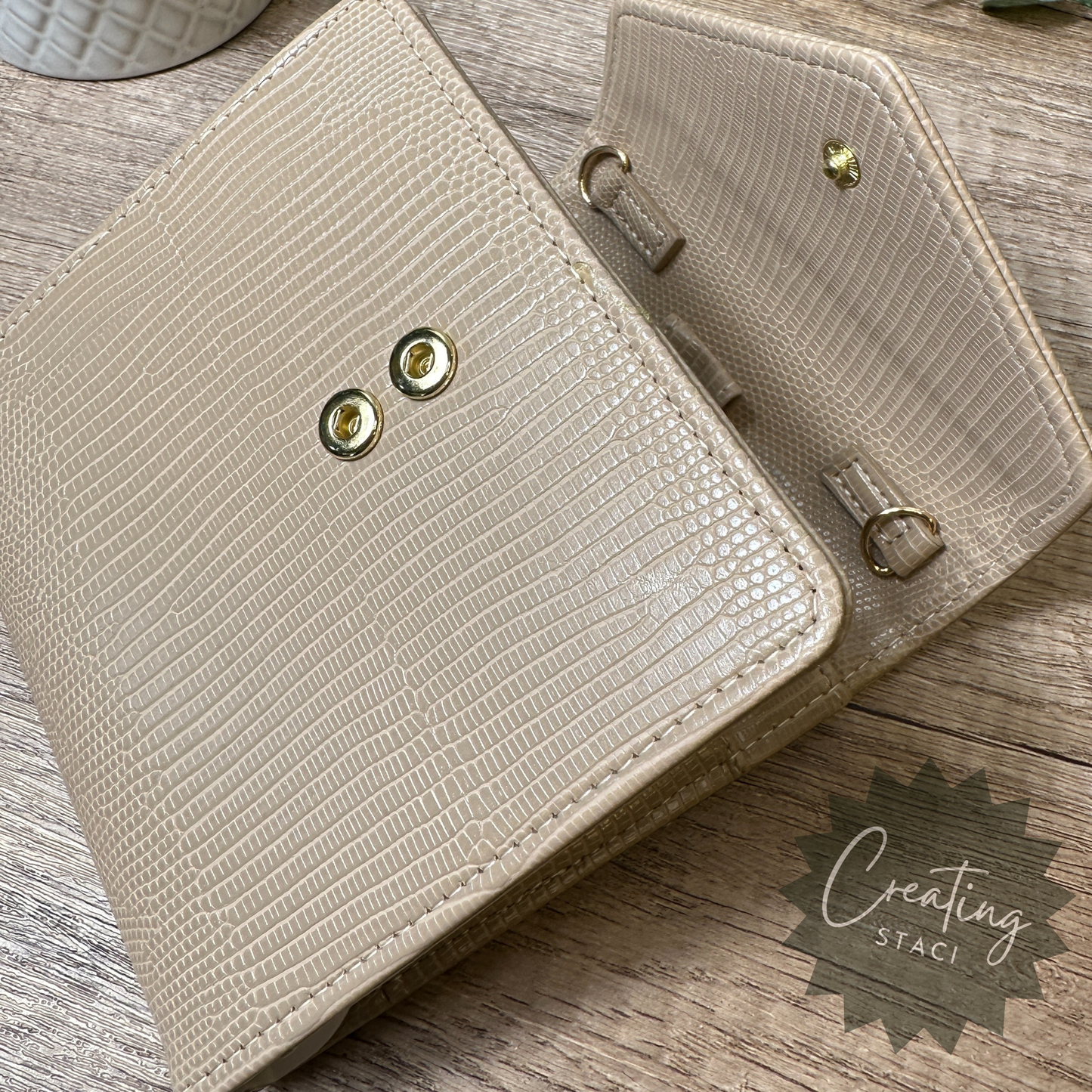 A7 Lizard Binder